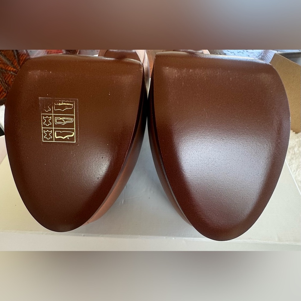 Yves Saint Laurent Women's Brown Leather Tribtoo Pumps - Picture 4 of 14